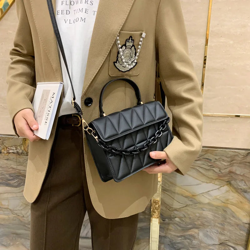 Blake תיק בשילוב שרשרת