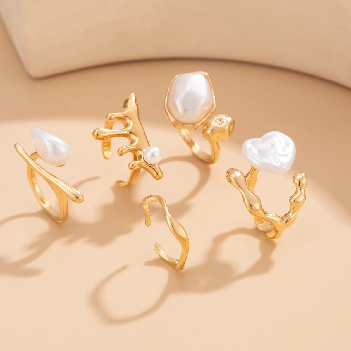 Eloria סט טבעות פנינים אסימטריות