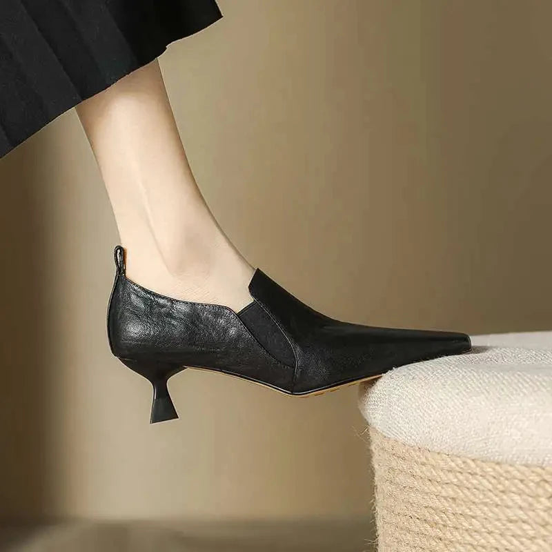 Rico נעלי עקב בעיצוב צרפתי ועקב דק