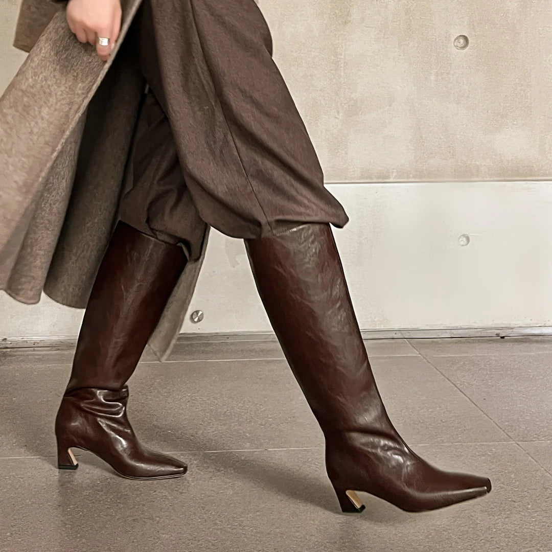 Allan מגפי ברך עור אלגנטיים עם עקב