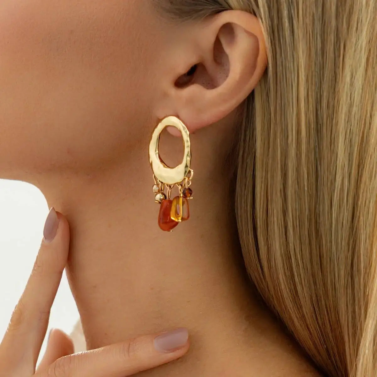 Aurelle עגילי טסל בגוון אמבר