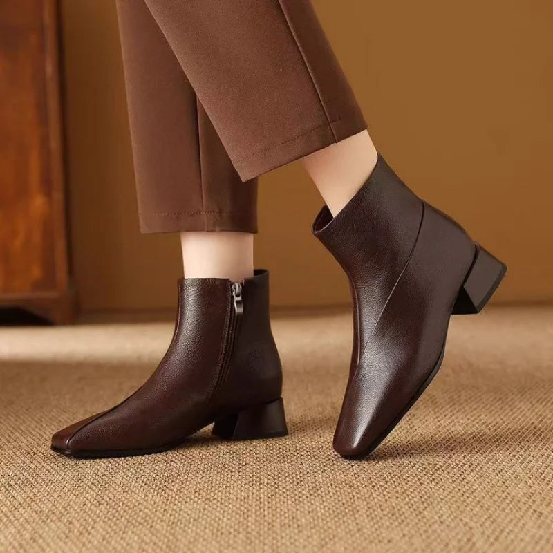 Livia מגפוני עור אמיתי