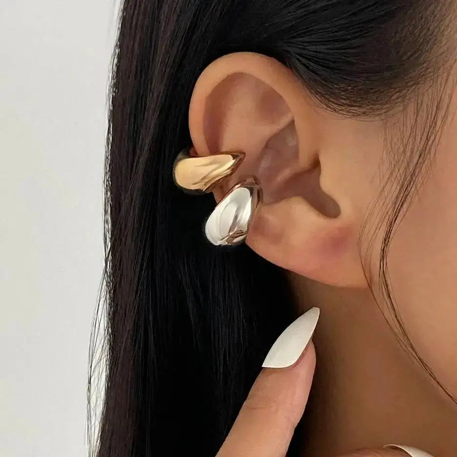 Julia עגיל קליפ בצורת טיפה