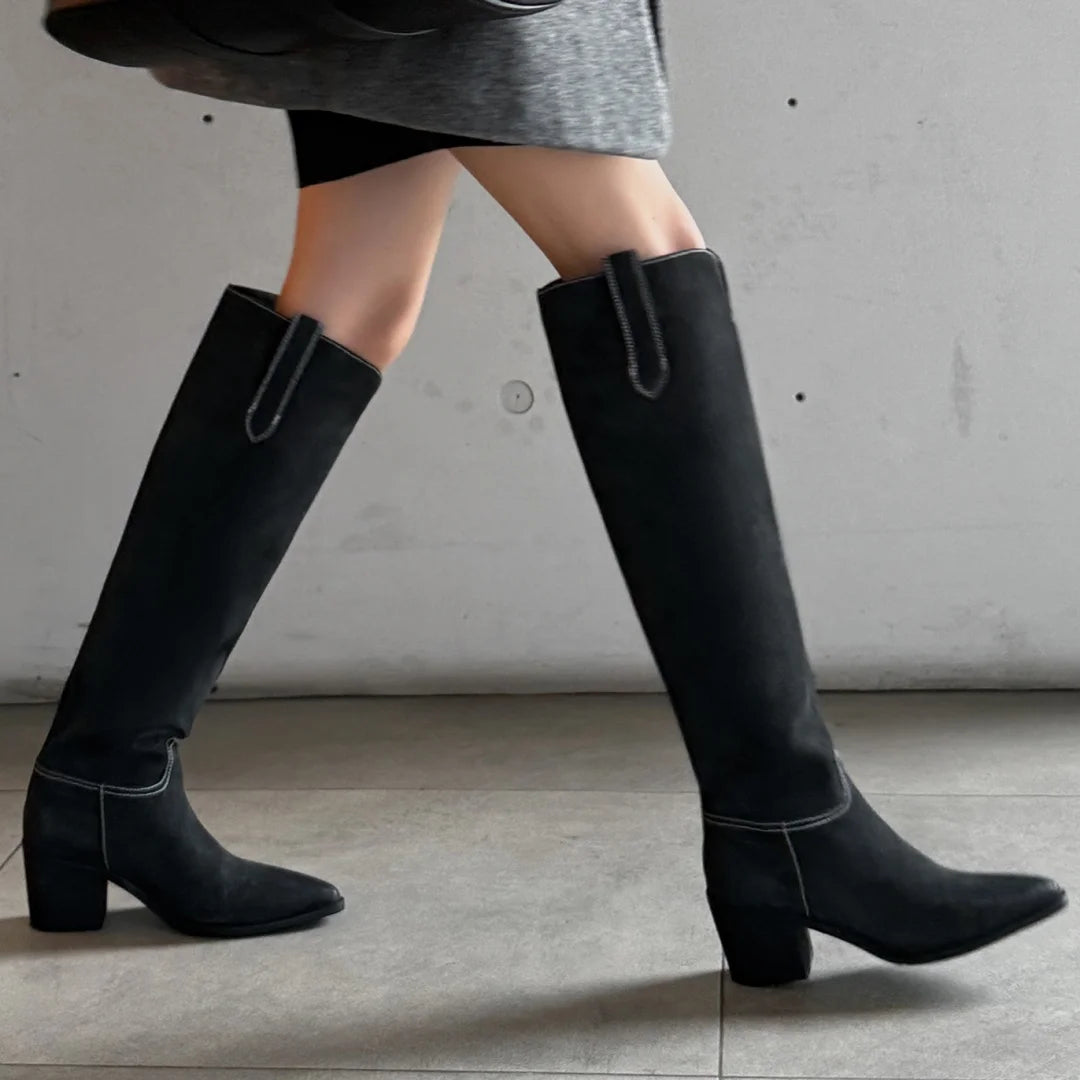 Slater מגפי ברך זמש אלגנטיים עם עקב