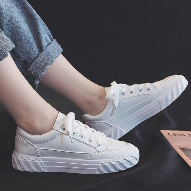 Keyne נעלי סניקרס דמוי עור