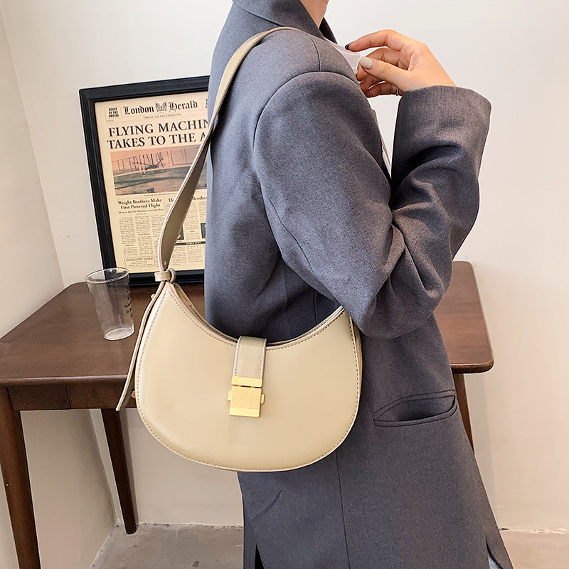 Oren תיק שולדר בשילוב אבזם