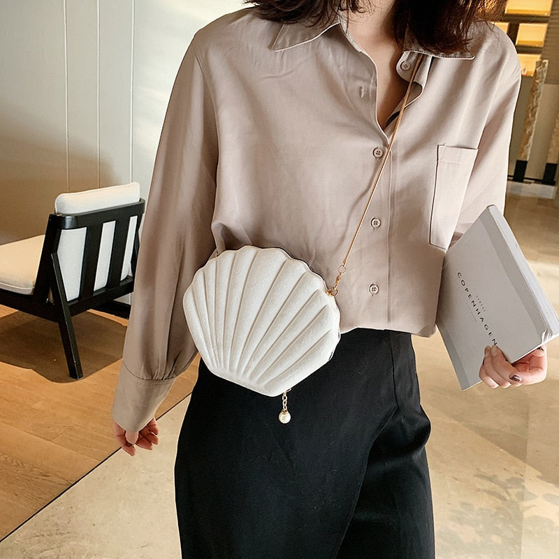 Conner תיק צד בסגנון צדף