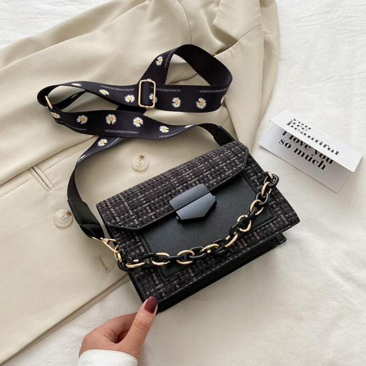 Chung תיק צד בשילוב שרשרת