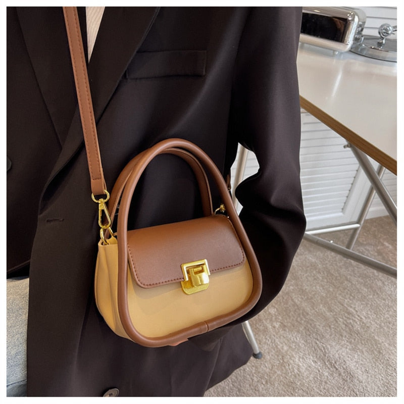 Fred תיק צד בשילוב אבזם