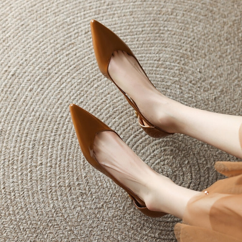 Arron נעלי סירה עקב מעור