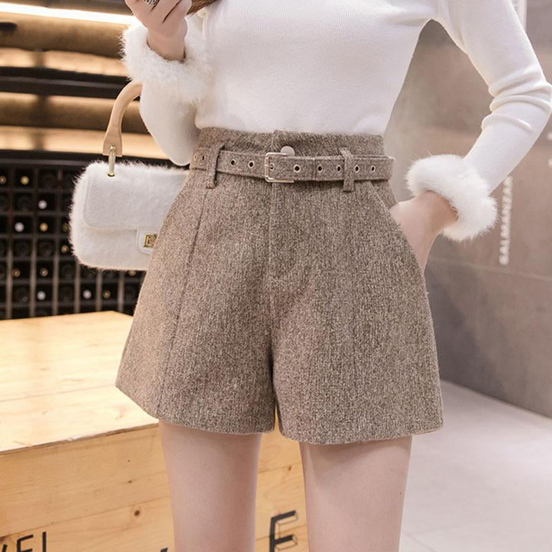 Janne מכנסיים קצרים עם חגורה