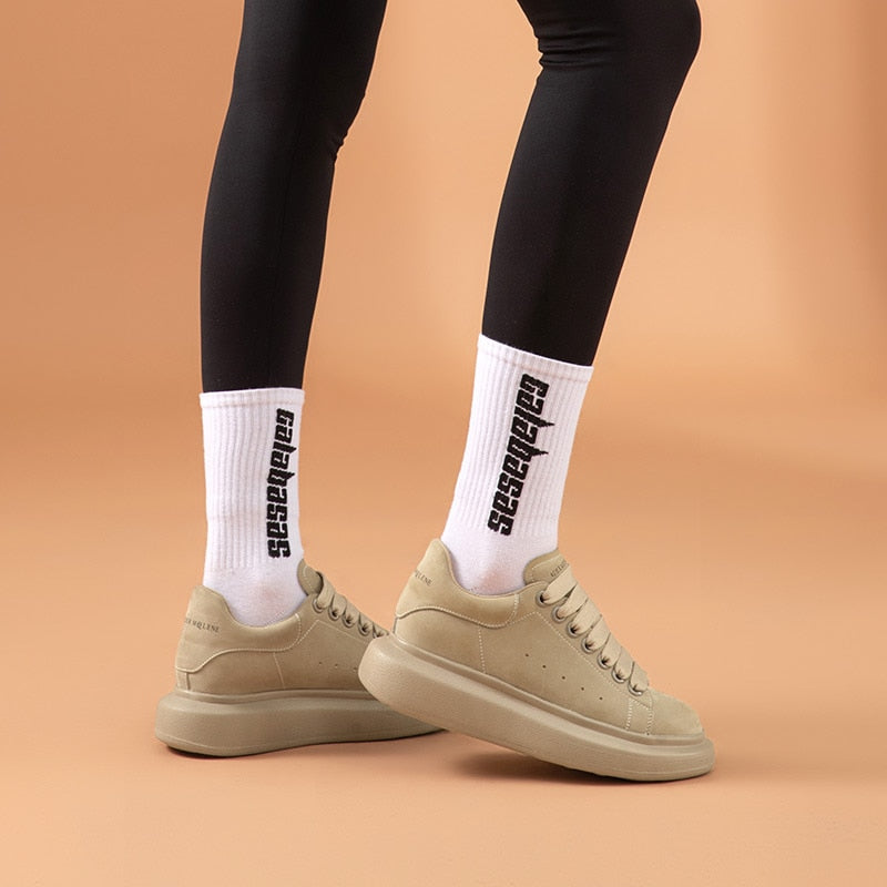 Zuma סניקרס פלטפורמה