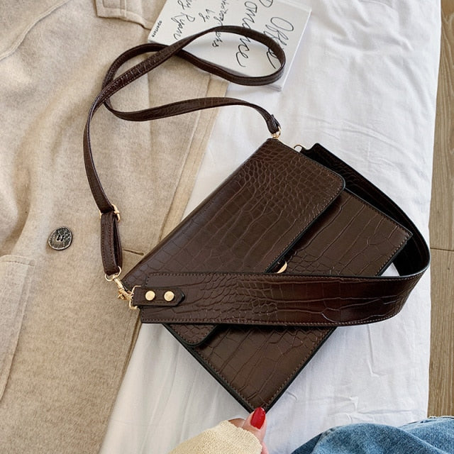 Adriel תיק צד דמוי עור מנוחש