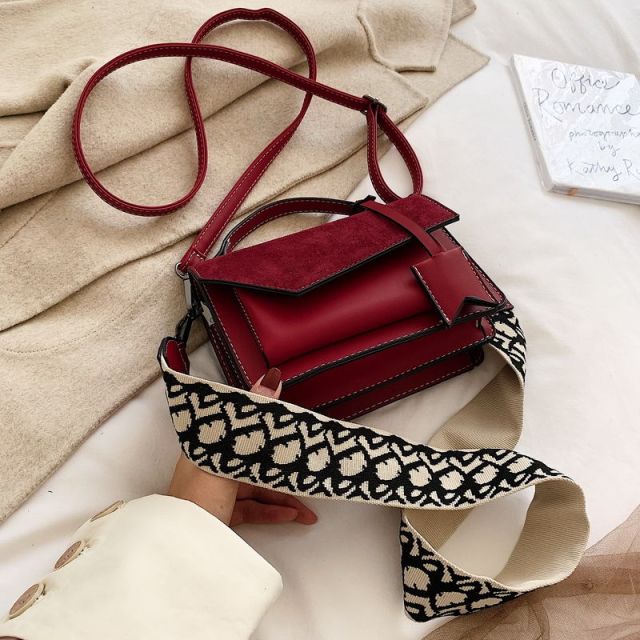 Betty תיק צד עם שתי רצועות